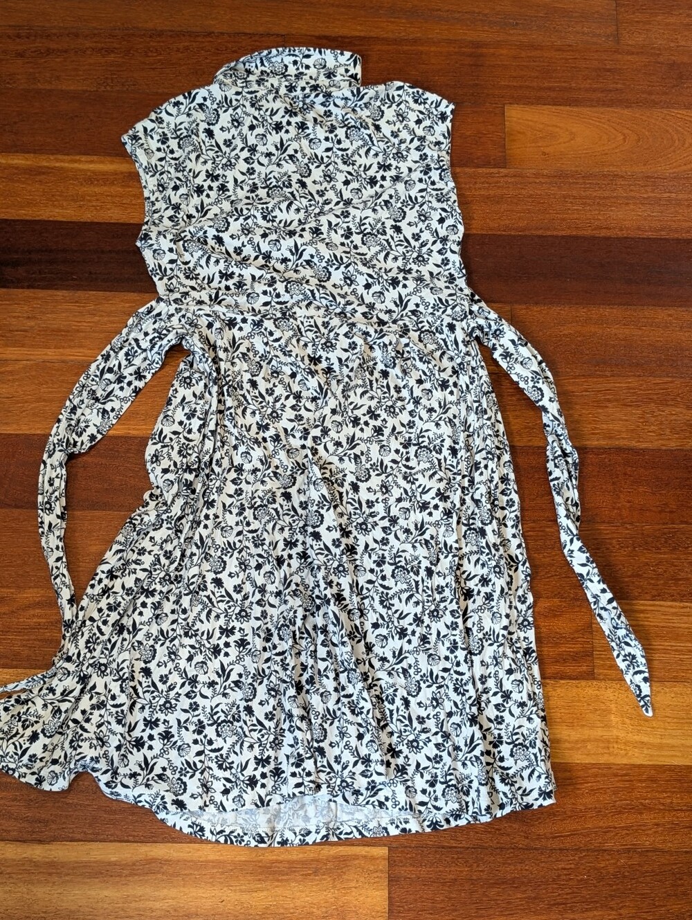 Boden Navy And White Floral Midi Button-Front Dress - Picture 7 of 8